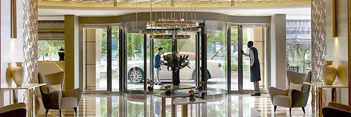 MagicBreaks Hotel Overview carousel banner